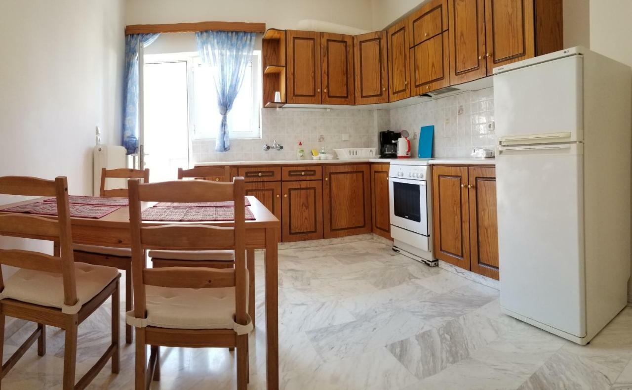Galini Apartment Loutraki  Exterior photo